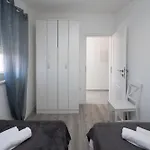 Apartamento With Parking Space - 19830 Zadar