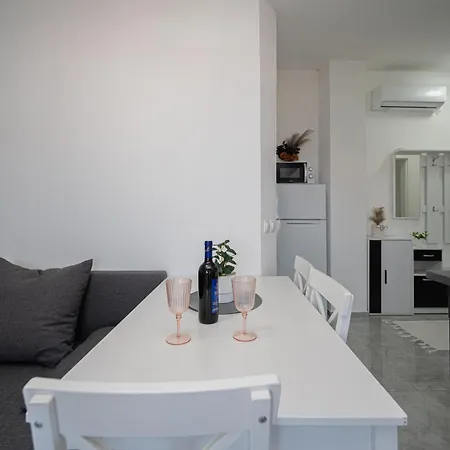 With Parking Space - 19830 Lejlighed Zadar