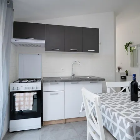 With Parking Space - 19830 Lejlighed Zadar