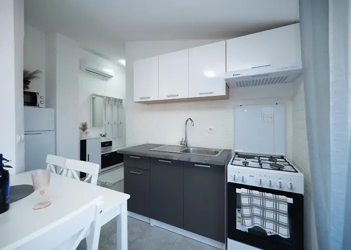 Lägenhet With Parking Space - 19830 Zadar