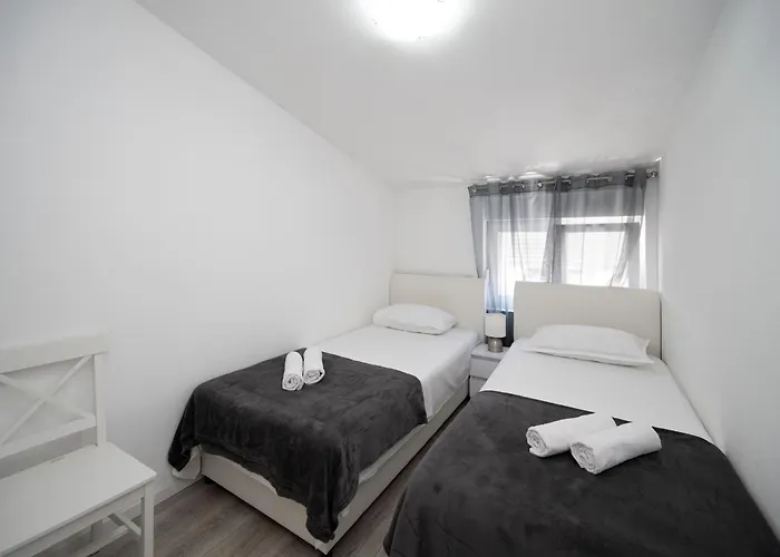 With Parking Space - 19830 Zadar