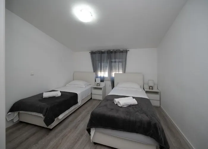 With Parking Space - 19830 Zadar