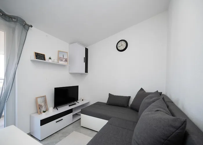 Lägenhet With Parking Space - 19830 Zadar